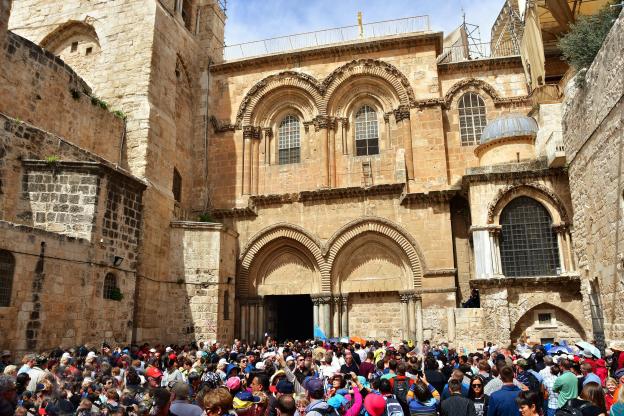 Crowd Entering the Church of the Holy Sepulchre